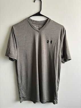 Under Armour Men’s Olive Green V-Neck Athletic Tee with Black Logo